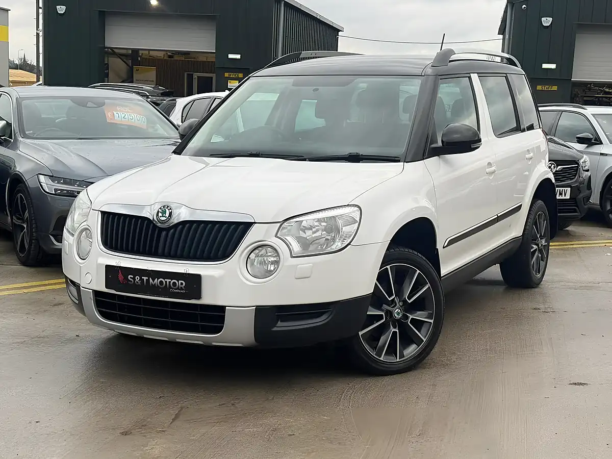 Used 2013 Skoda Yeti Adventure White - Interior and Exterior details 3