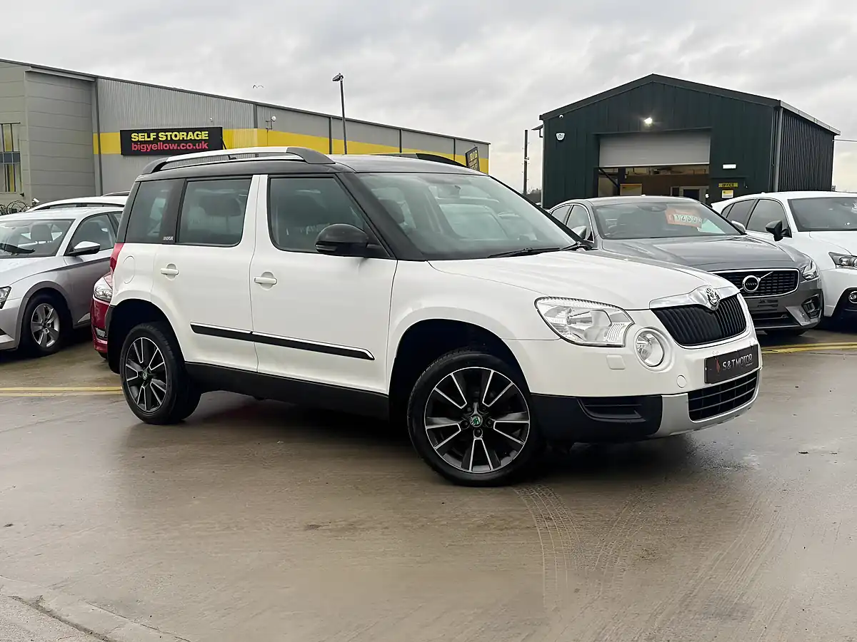 Used 2013 Skoda Yeti Adventure White - Interior and Exterior details 5