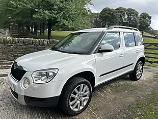 Used 2013 Skoda Yeti Elegance White - Interior and Exterior details 3