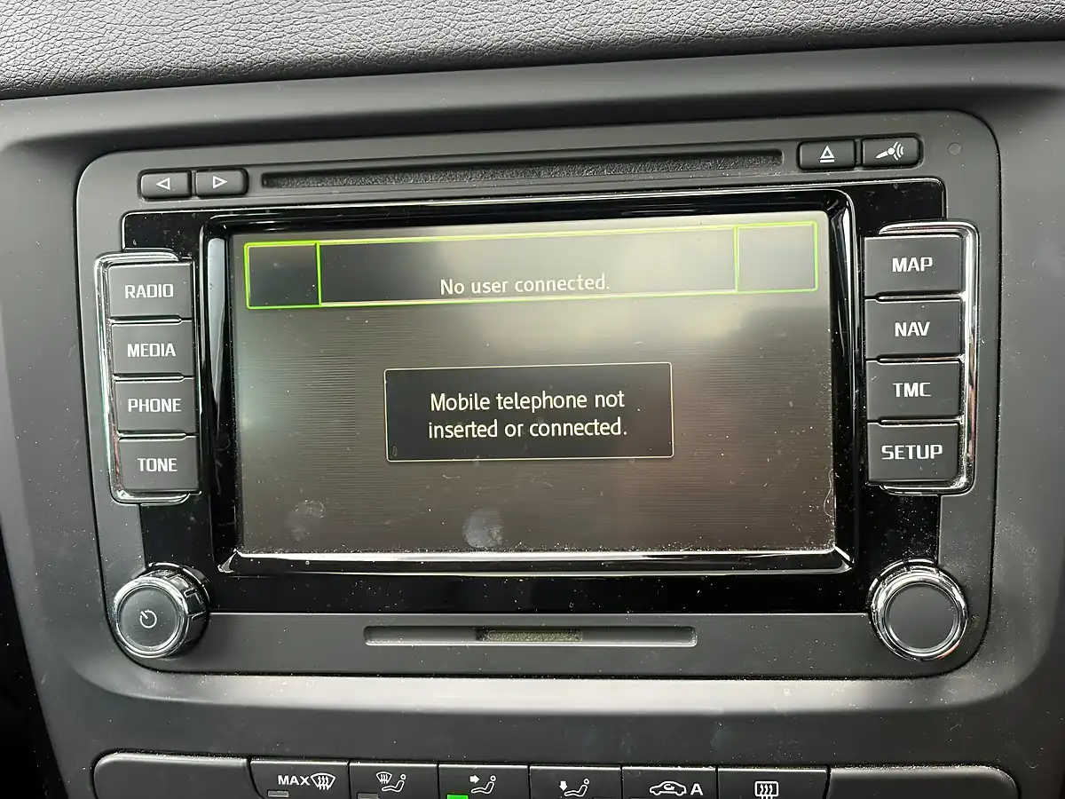 Used 2013 Skoda Yeti Laurin & Klement Black - Interior and Exterior details 14