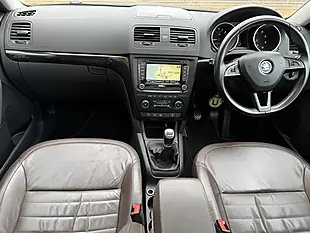 Used 2013 Skoda Yeti Outdoor Laurin and Klement Black - Interior and Exterior details 11