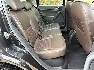 Used 2013 Skoda Yeti Outdoor Laurin and Klement Black - Interior and Exterior details 14