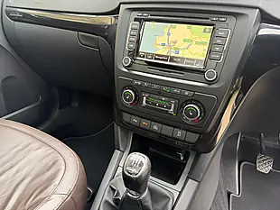 Used 2013 Skoda Yeti Outdoor Laurin and Klement Black - Interior and Exterior details 16