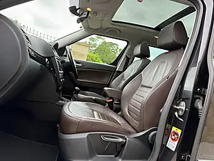 Used 2013 Skoda Yeti Outdoor Laurin and Klement Black - Interior and Exterior details 18