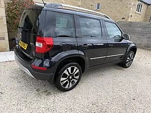 Used 2013 Skoda Yeti Outdoor Laurin and Klement Black - Interior and Exterior details 3