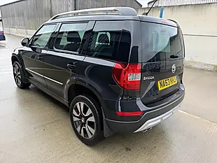 Used 2013 Skoda Yeti Outdoor Laurin & Klement Metallic Black - Interior and Exterior details 5