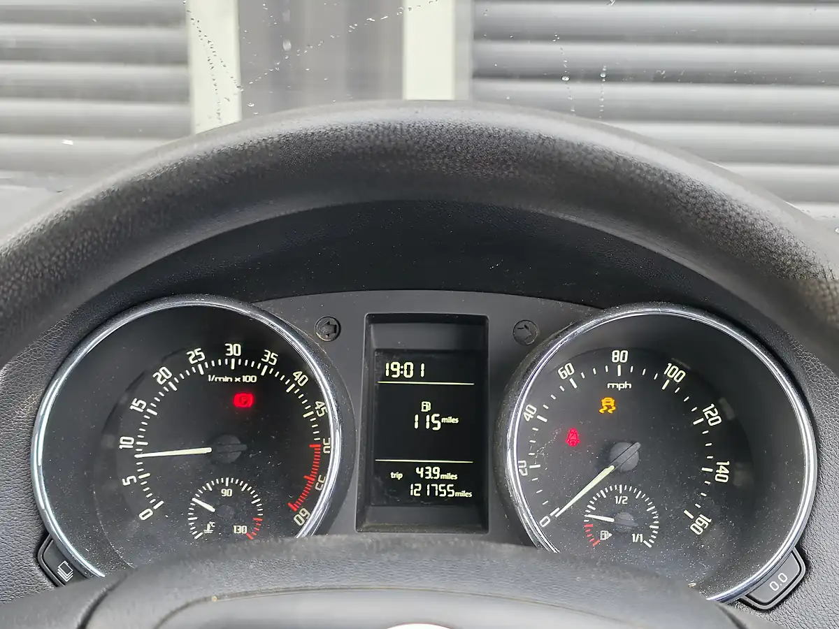 Used 2013 Skoda Yeti S Black - Interior and Exterior details 11