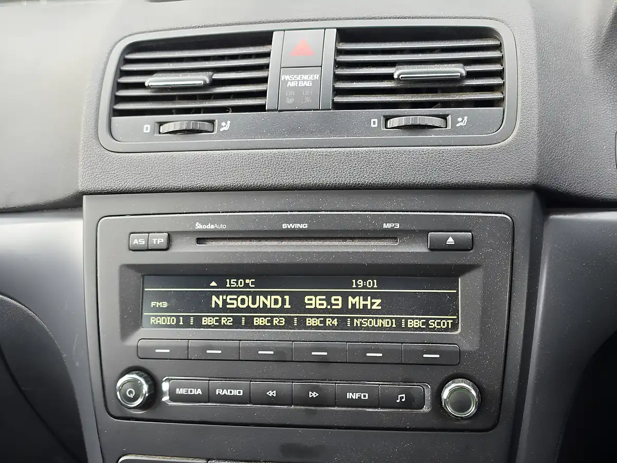 Used 2013 Skoda Yeti S Black - Interior and Exterior details 12