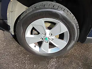 Used 2013 Skoda Yeti S Blue - Interior and Exterior details 19