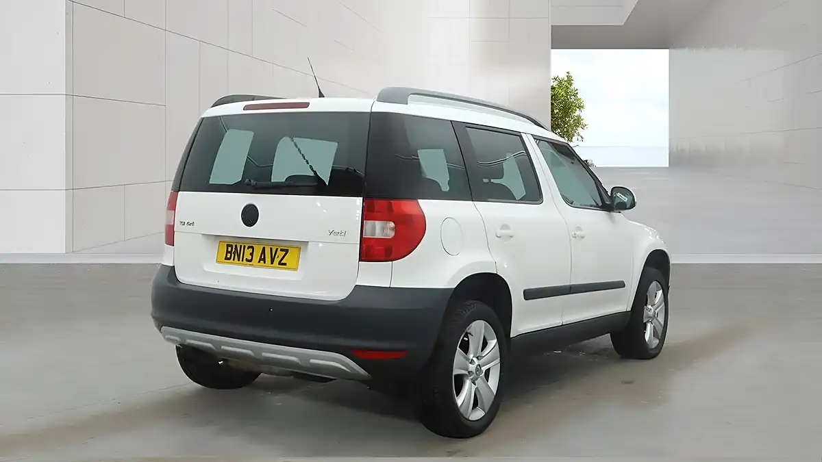 Used 2013 Skoda Yeti Se White - Interior and Exterior details 4