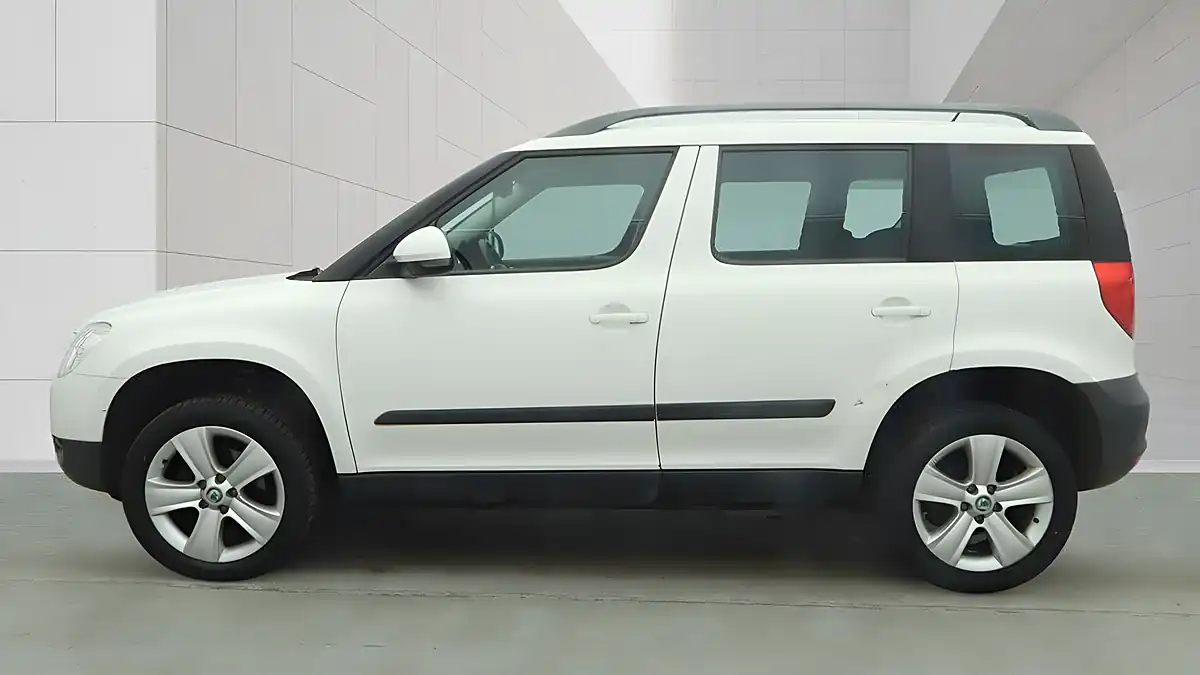 Used 2013 Skoda Yeti Se White - Interior and Exterior details 6