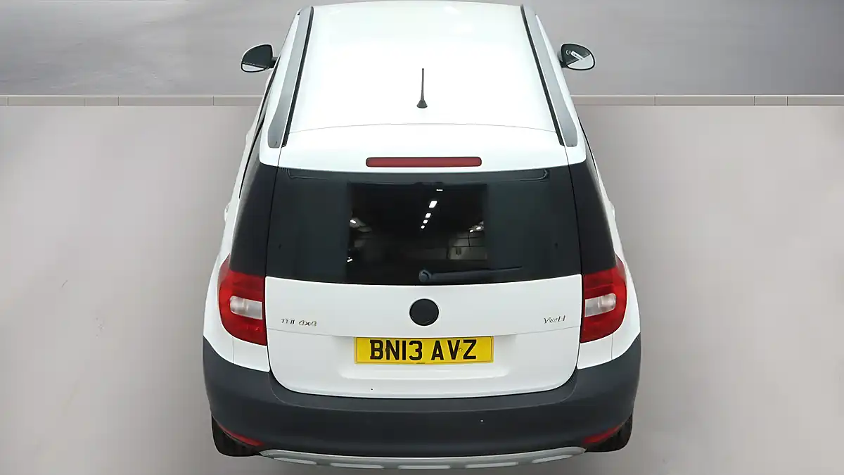 Used 2013 Skoda Yeti Se White - Interior and Exterior details 8