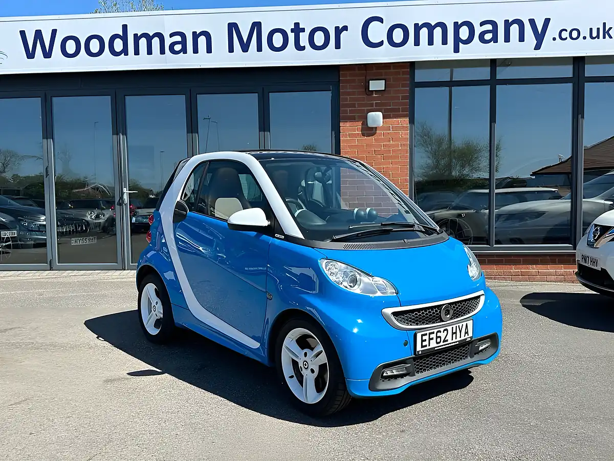 Used 2013 Smart Fortwo Iceshine Coupe Black - Front View