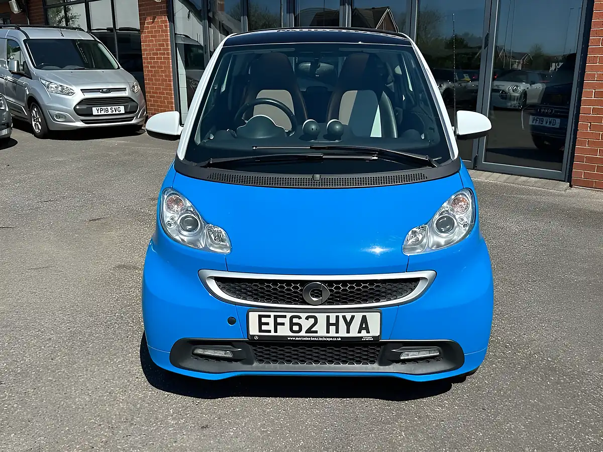 Used 2013 Smart Fortwo Iceshine Coupe Black - Interior and Exterior details 2