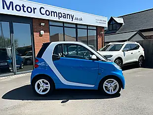 Used 2013 Smart Fortwo Iceshine Coupe Black - Interior and Exterior details 8