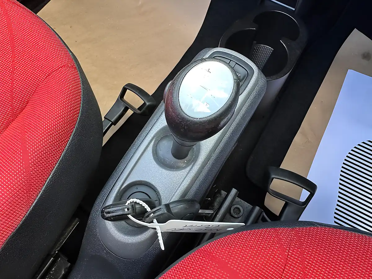 Used 2013 Smart Fortwo Passion Cabriolet Softtouch White - Interior and Exterior details 17