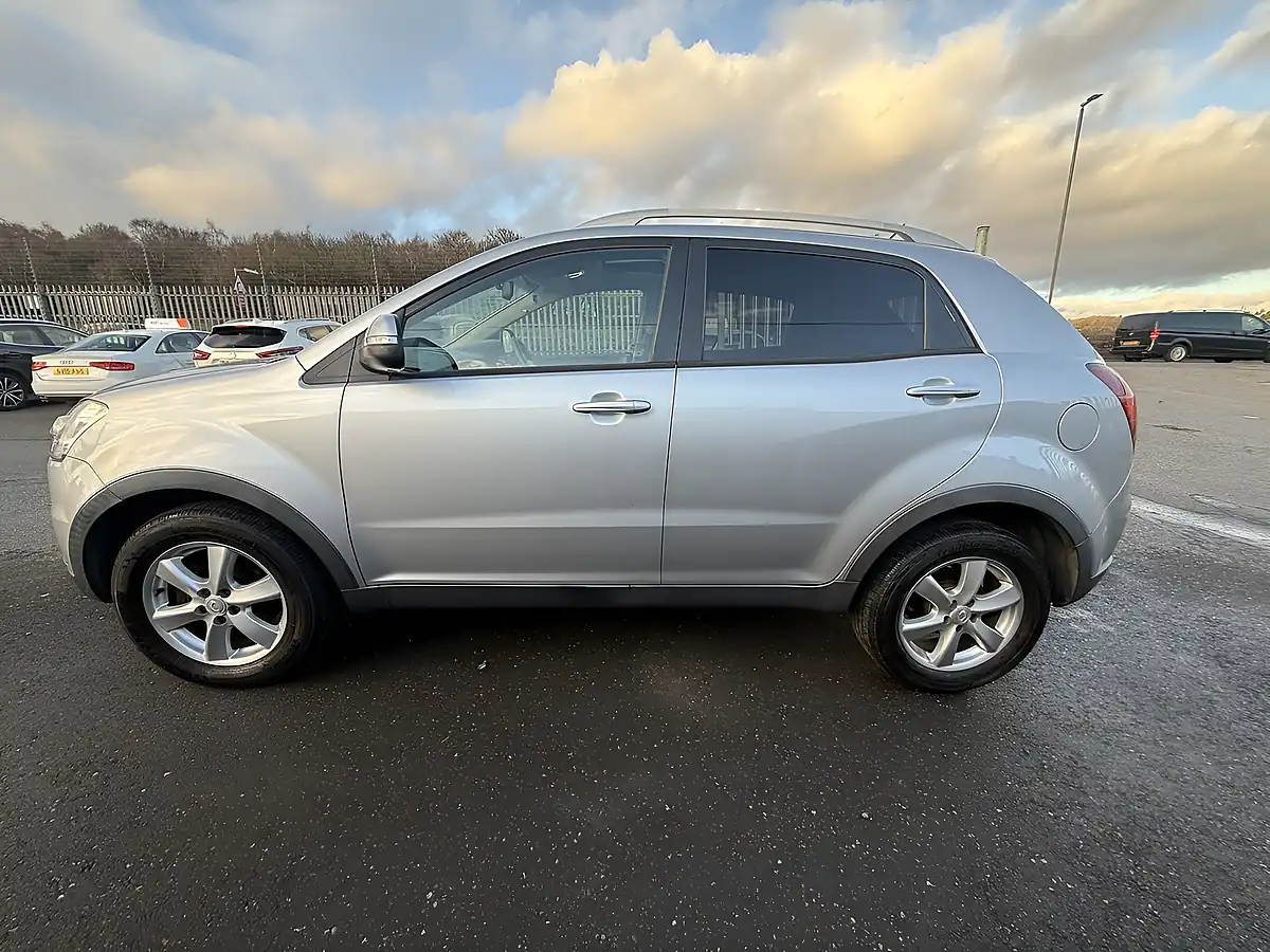 Used 2013 Ssangyong Korando Es Silver - Interior and Exterior details 7