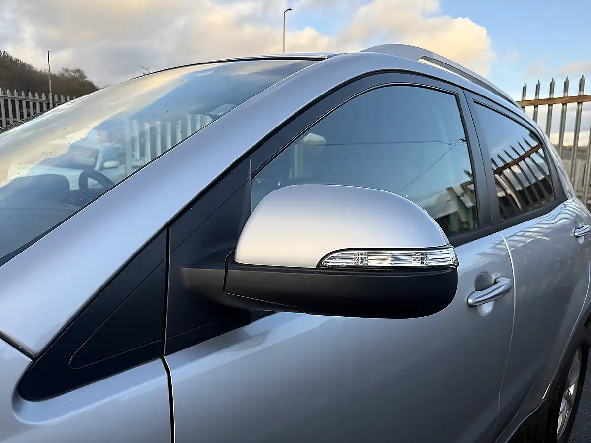 Used 2013 Ssangyong Korando Es Silver - Interior and Exterior details 8