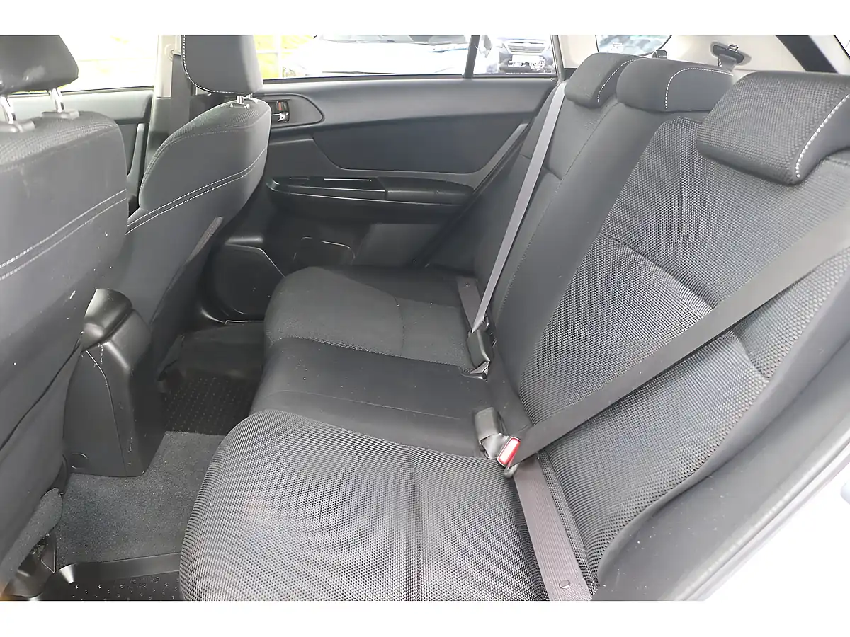 Used 2013 Subaru Xv Se Ice Silver - Interior and Exterior details 15