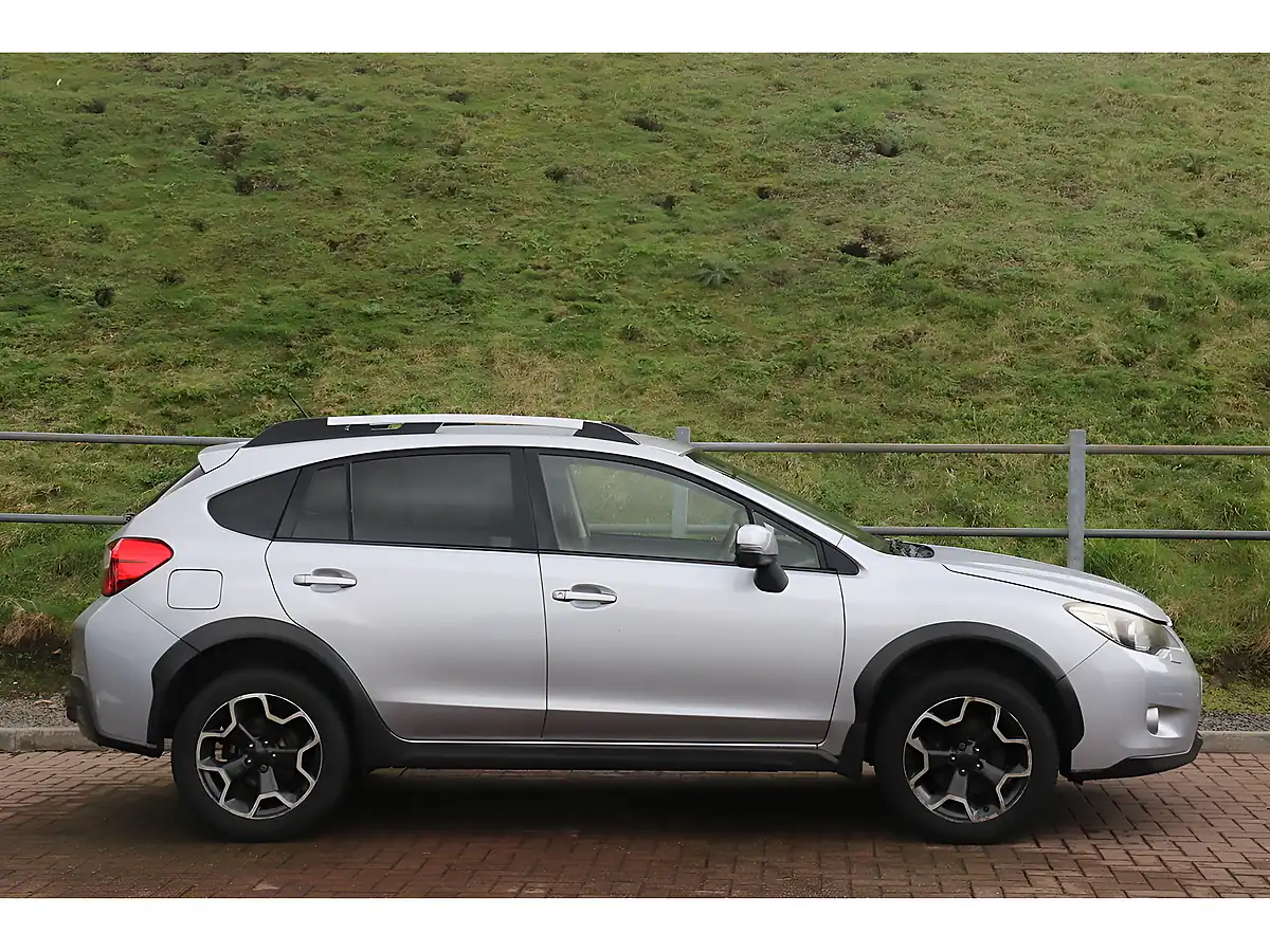 Used 2013 Subaru Xv Se Ice Silver - Interior and Exterior details 2