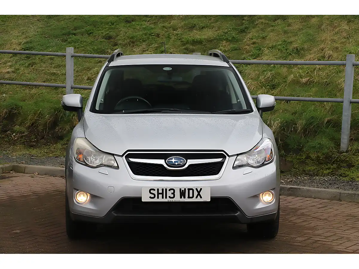 Used 2013 Subaru Xv Se Ice Silver - Interior and Exterior details 3