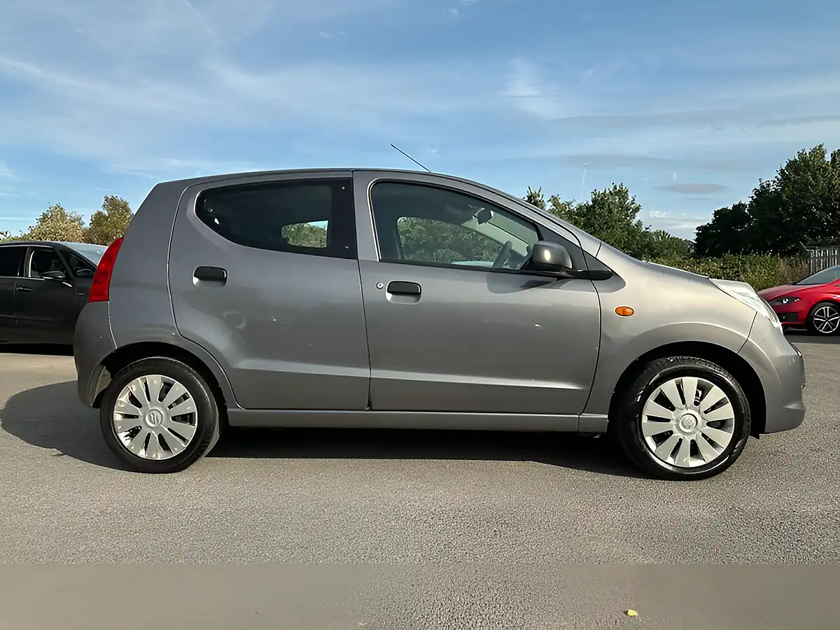 Used 2013 Suzuki Alto Sz Grey - Interior and Exterior details 10