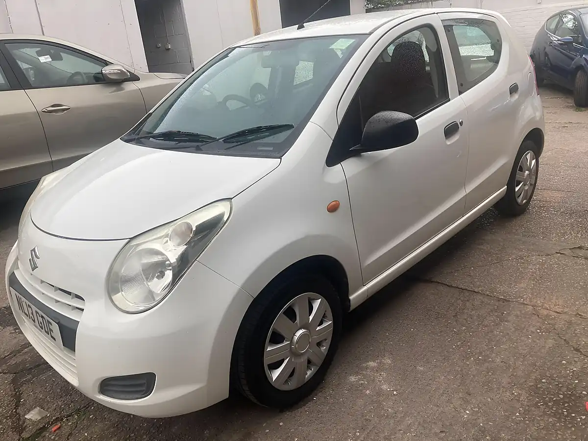 Used 2013 Suzuki Alto Sz White - Interior and Exterior details 3