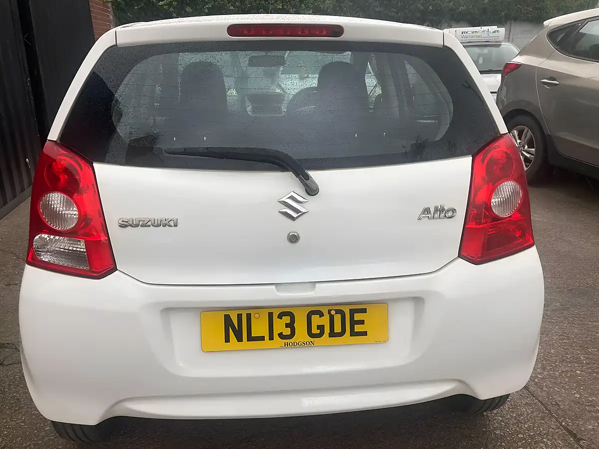 Used 2013 Suzuki Alto Sz White - Interior and Exterior details 5