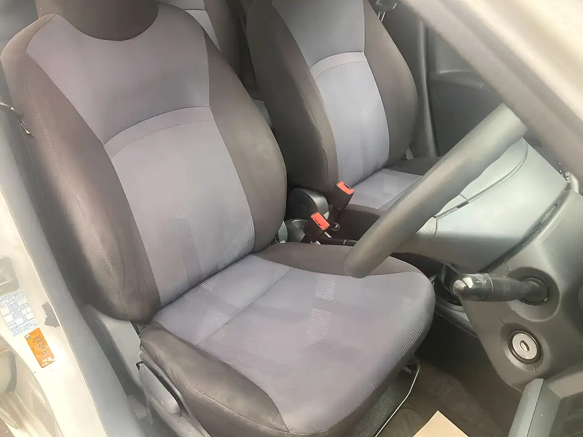 Used 2013 Suzuki Alto Sz White - Interior and Exterior details 8