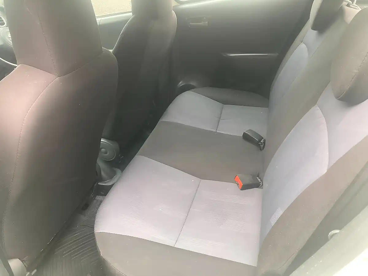 Used 2013 Suzuki Alto Sz White - Interior and Exterior details 9