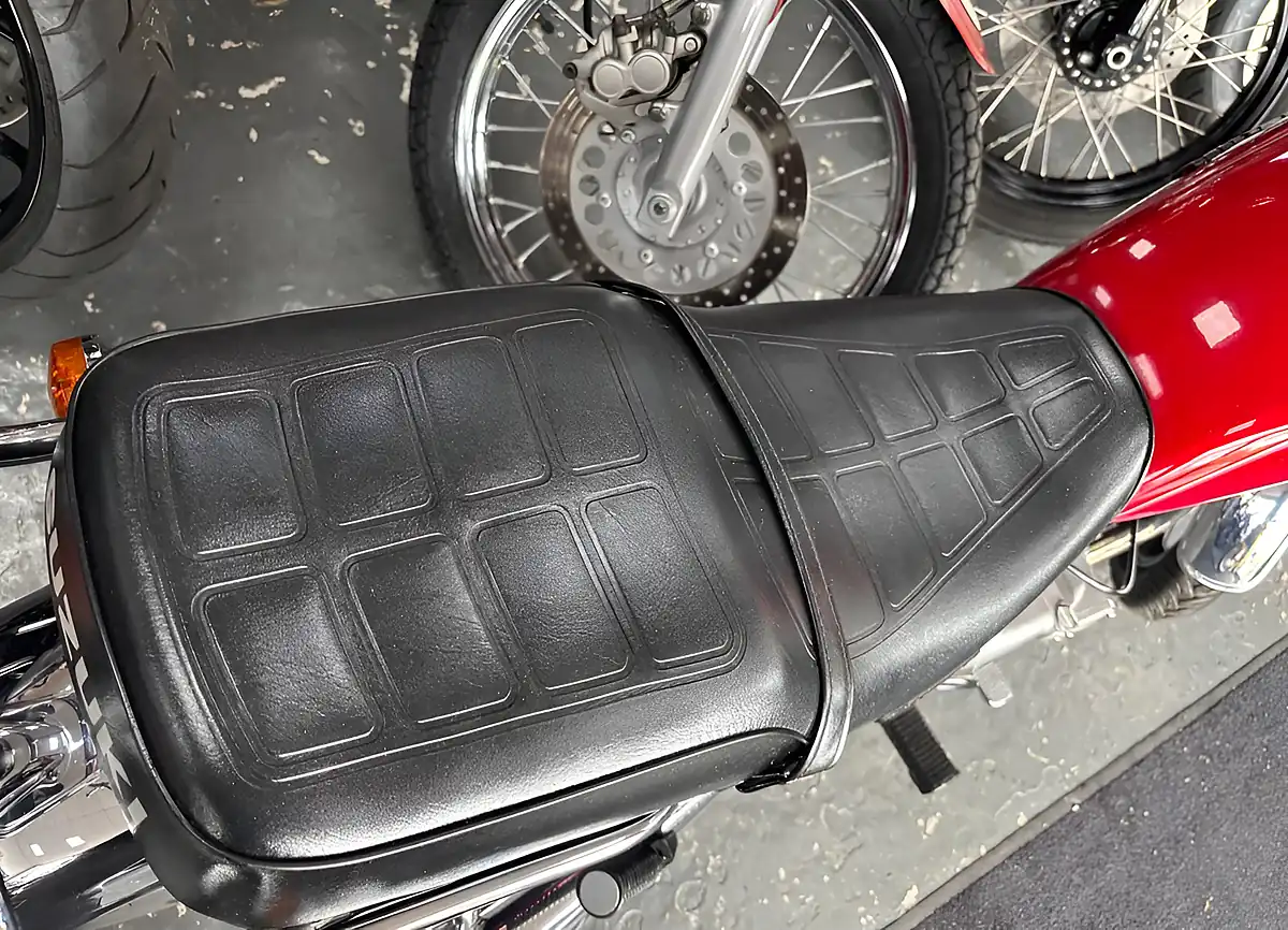 Used 2013 Suzuki Gn125 H Red - Interior and Exterior details 13