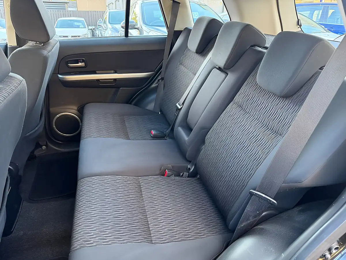 Used 2013 Suzuki Grand Vitara SZ4 Black - Interior and Exterior details 13
