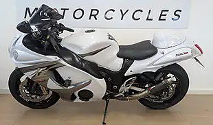 Used 2013 Suzuki GSX1300R Hayabusa 1300 White - Interior and Exterior details 4