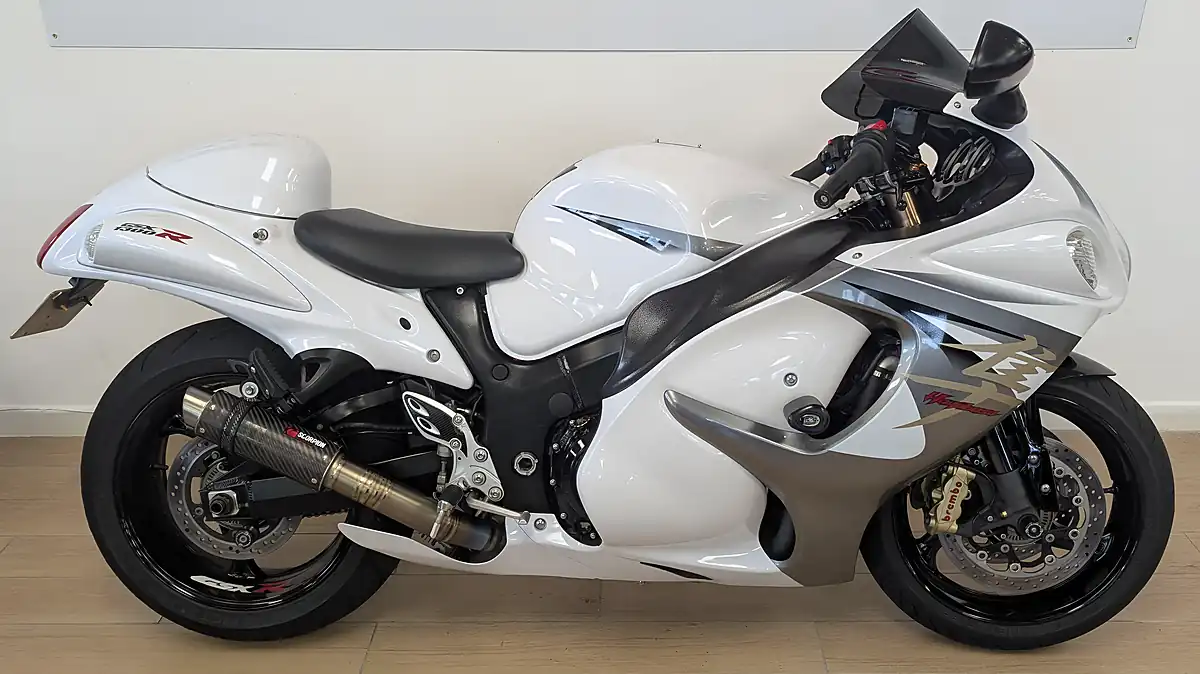 Used 2013 Suzuki GSX1300R Hayabusa 1300 White - Interior and Exterior details 5