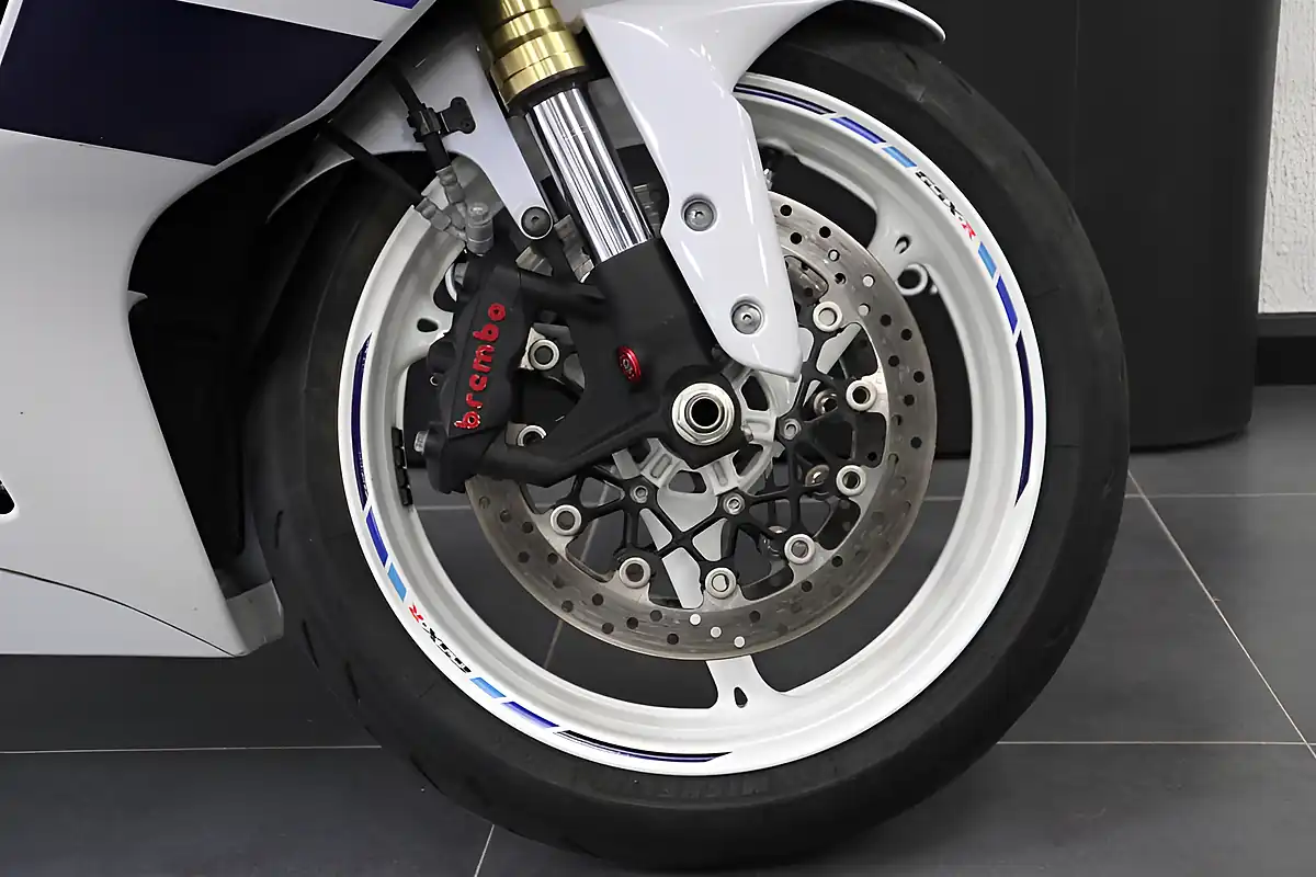 Used 2013 Suzuki GSXR1000 1 Million Commemorative Edition White - Interior and Exterior details 11