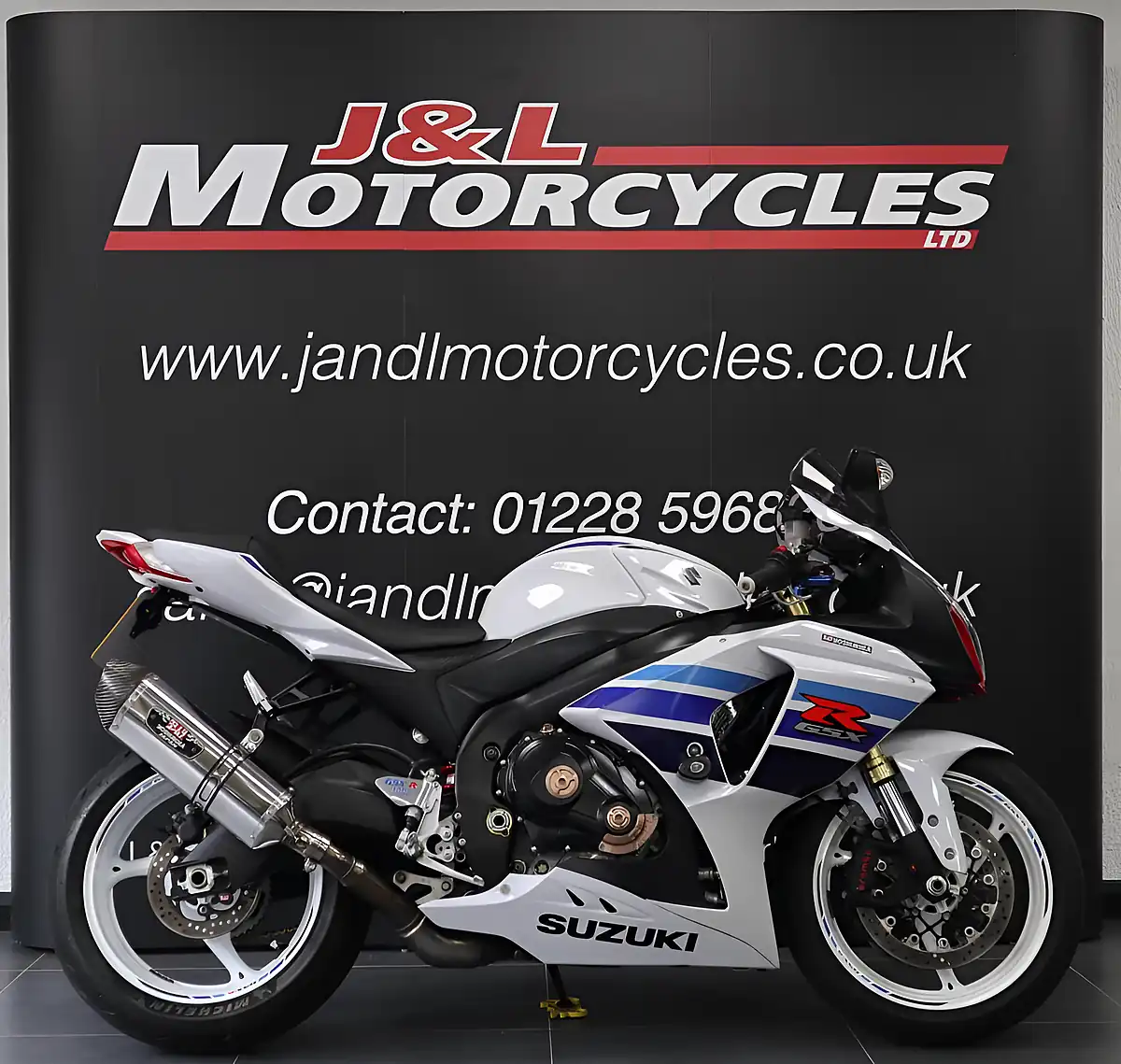 Used 2013 Suzuki GSXR1000 1 Million Commemorative Edition White - Interior and Exterior details 2