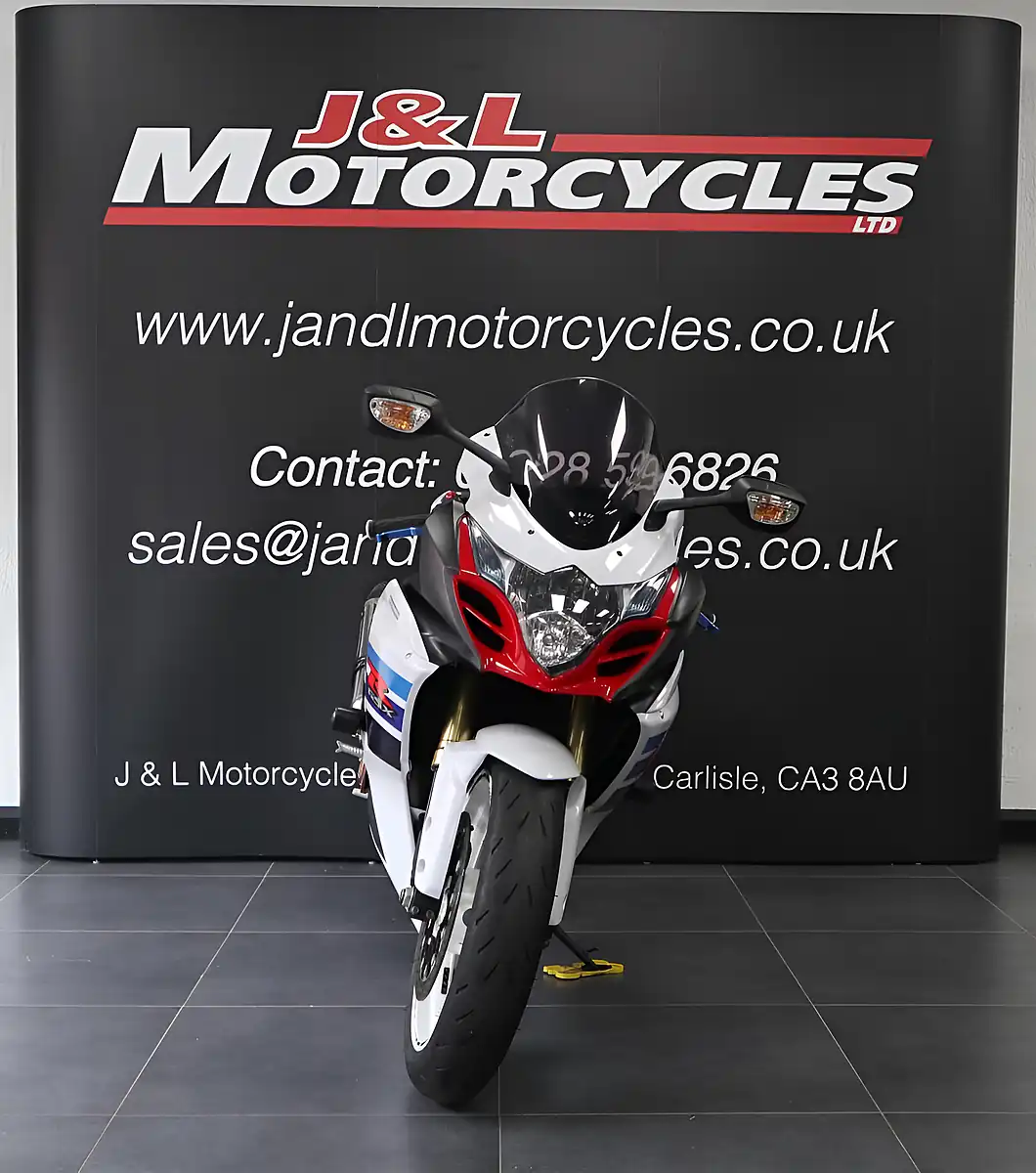 Used 2013 Suzuki GSXR1000 1 Million Commemorative Edition White - Interior and Exterior details 4