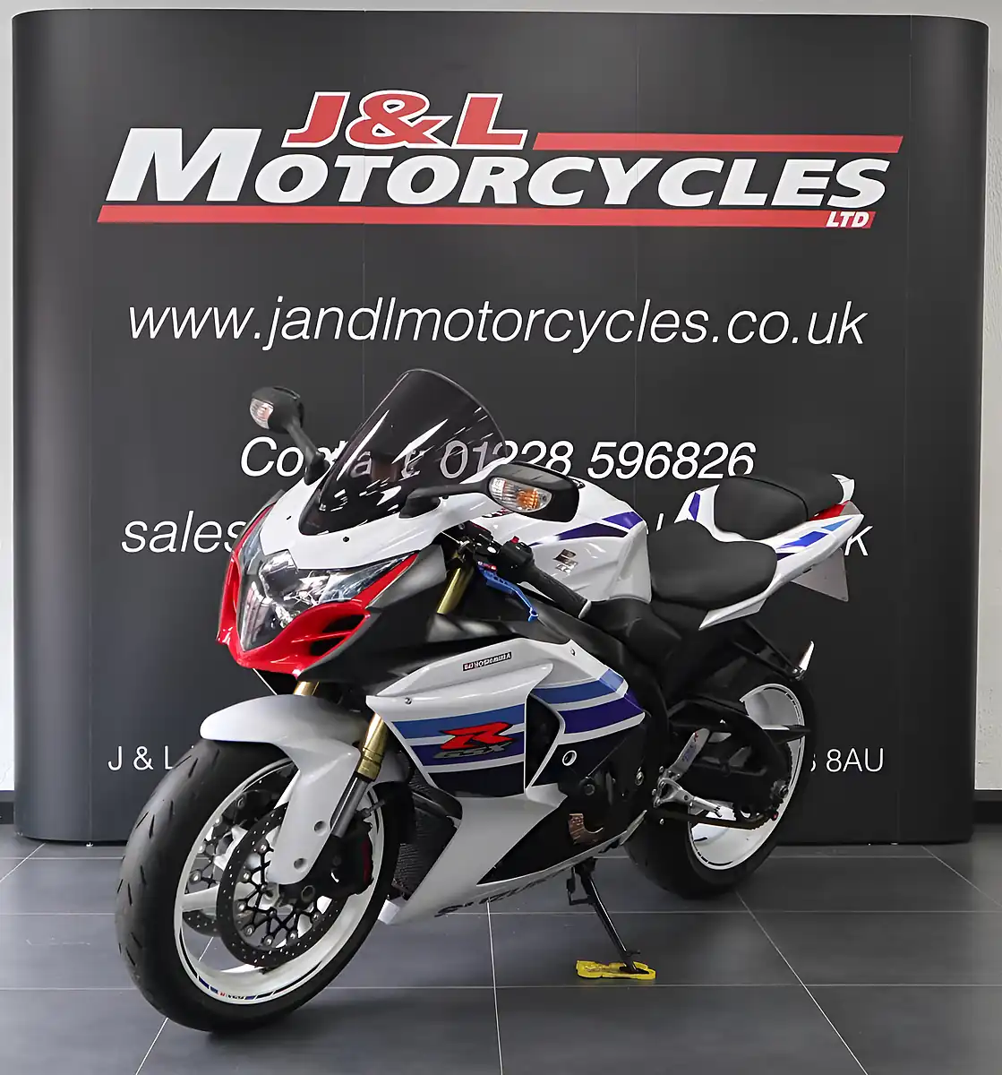 Used 2013 Suzuki GSXR1000 1 Million Commemorative Edition White - Interior and Exterior details 5