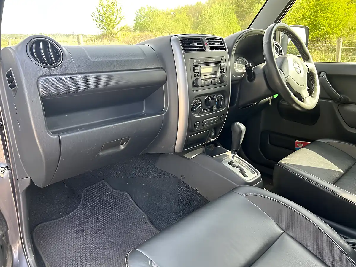 Used 2013 Suzuki Jimny SZ4 Grey - Interior and Exterior details 14