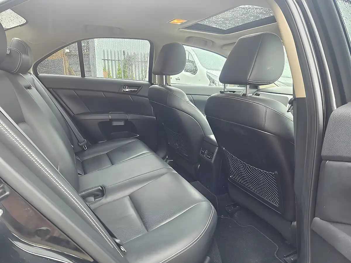 Used 2013 Suzuki Kizashi Sport Black - Interior and Exterior details 13