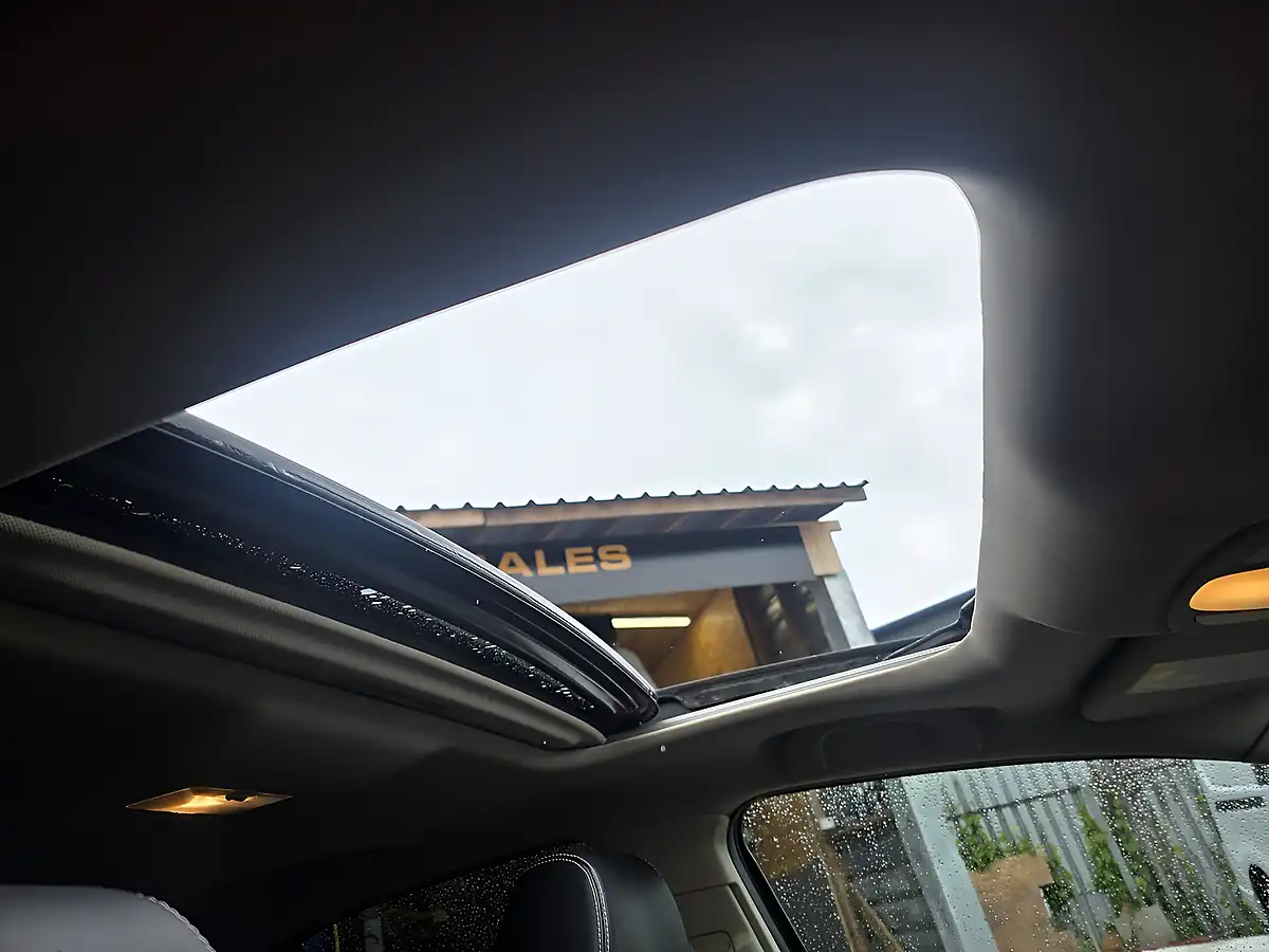 Used 2013 Suzuki Kizashi Sport Black - Interior and Exterior details 19