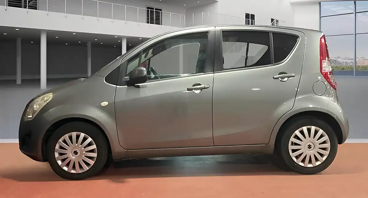 Used 2013 Suzuki Splash SZ2 Grey - Interior and Exterior details 10