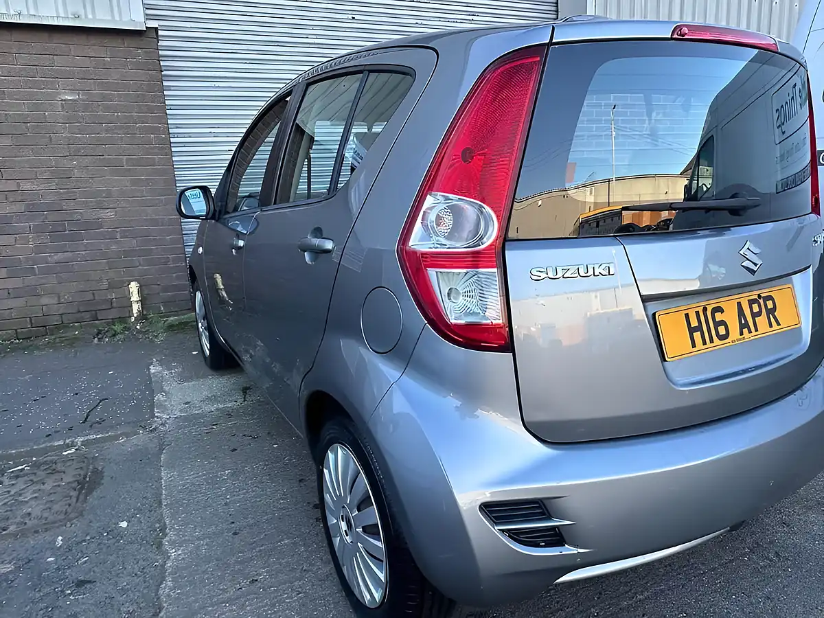 Used 2013 Suzuki Splash SZ2 Grey - Interior and Exterior details 6