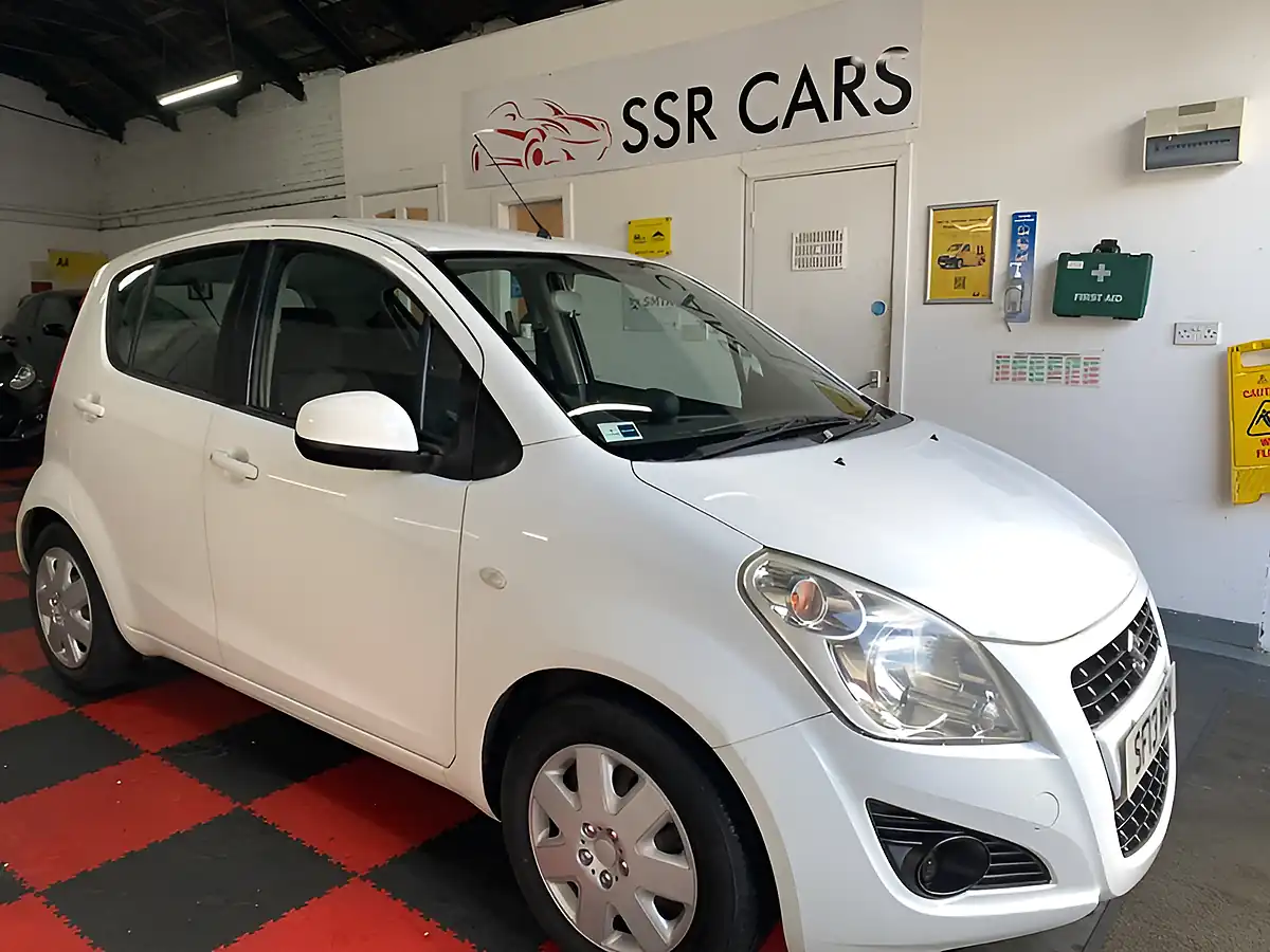 Used 2013 Suzuki Splash SZ3 White - Interior and Exterior details 3