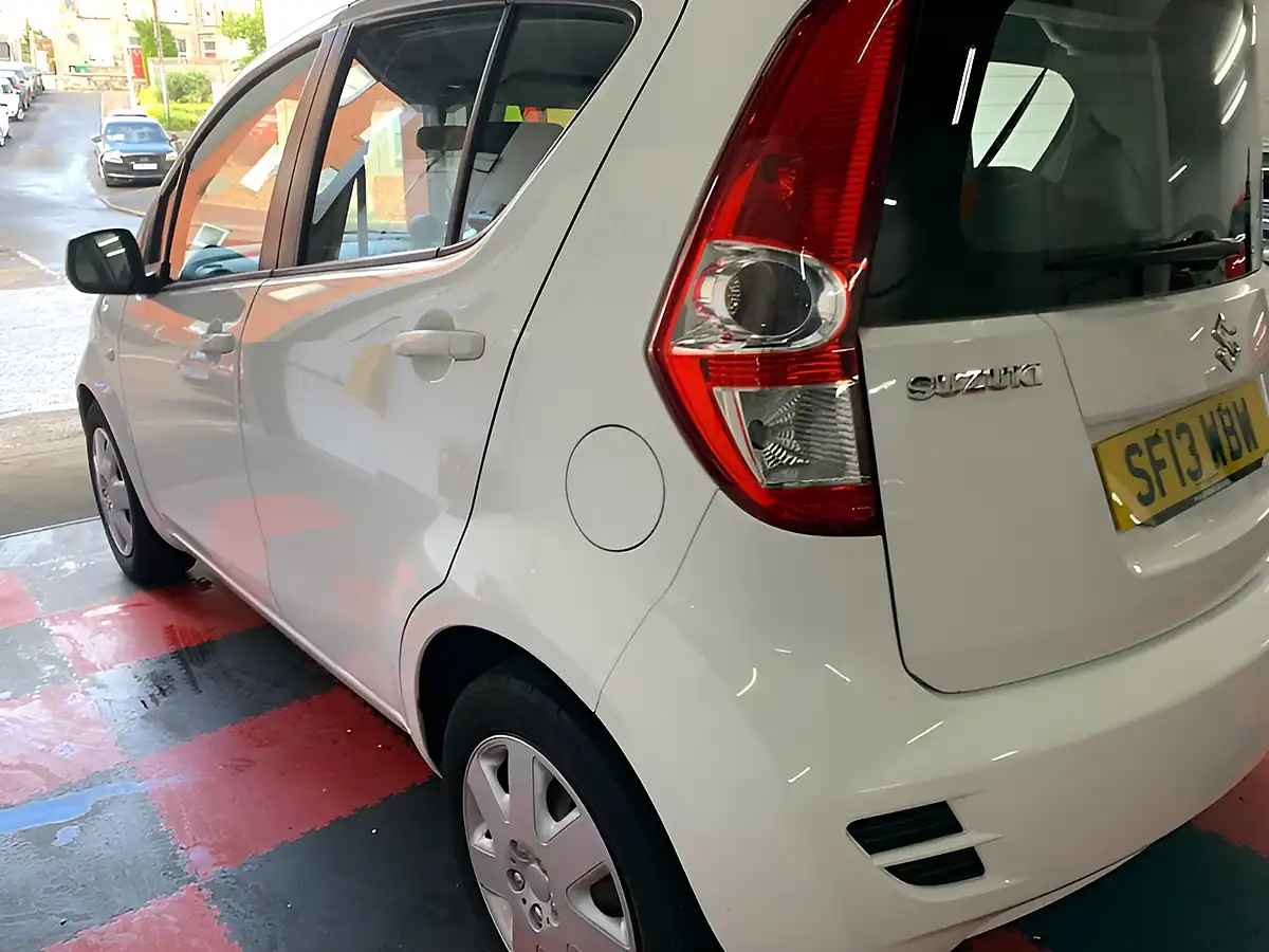 Used 2013 Suzuki Splash SZ3 White - Interior and Exterior details 6