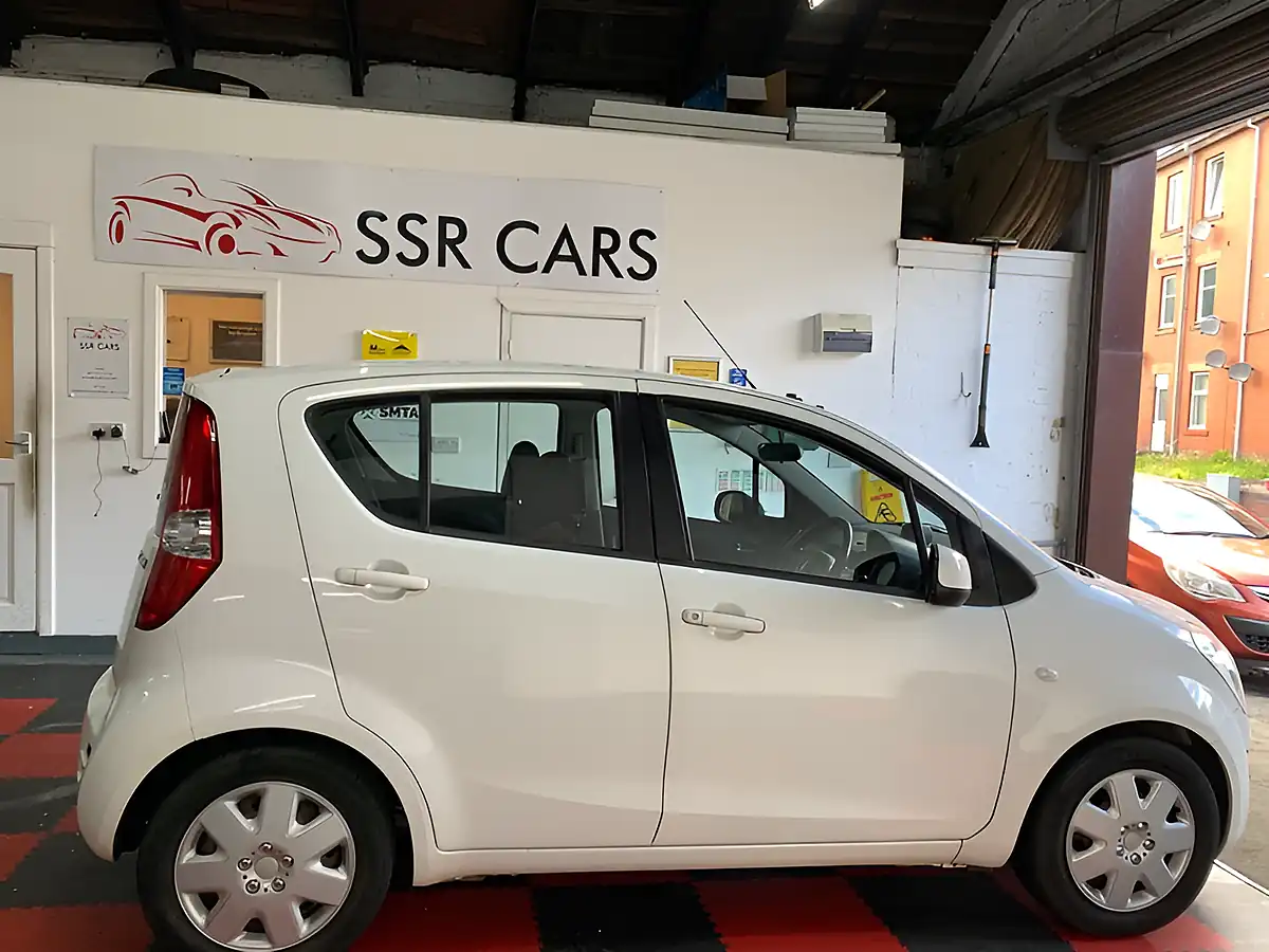 Used 2013 Suzuki Splash SZ3 White - Interior and Exterior details 9