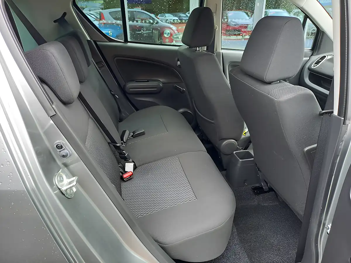 Used 2013 Suzuki Splash SZ4 Grey - Interior and Exterior details 10