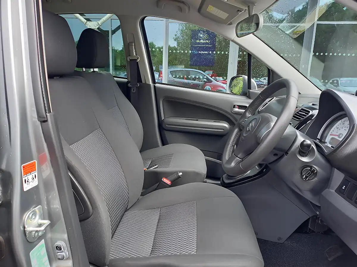 Used 2013 Suzuki Splash SZ4 Grey - Interior and Exterior details 11