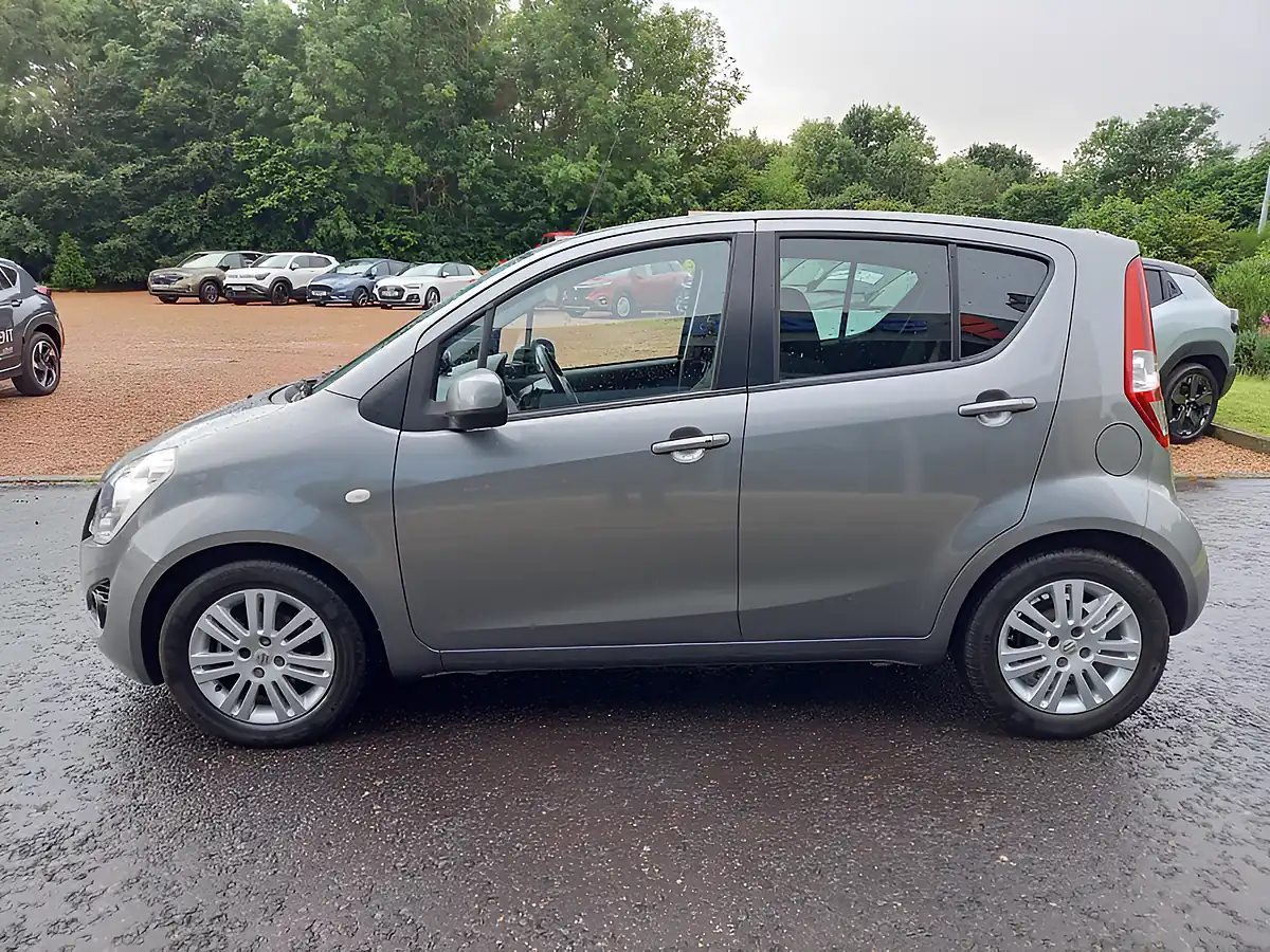 Used 2013 Suzuki Splash SZ4 Grey - Interior and Exterior details 4