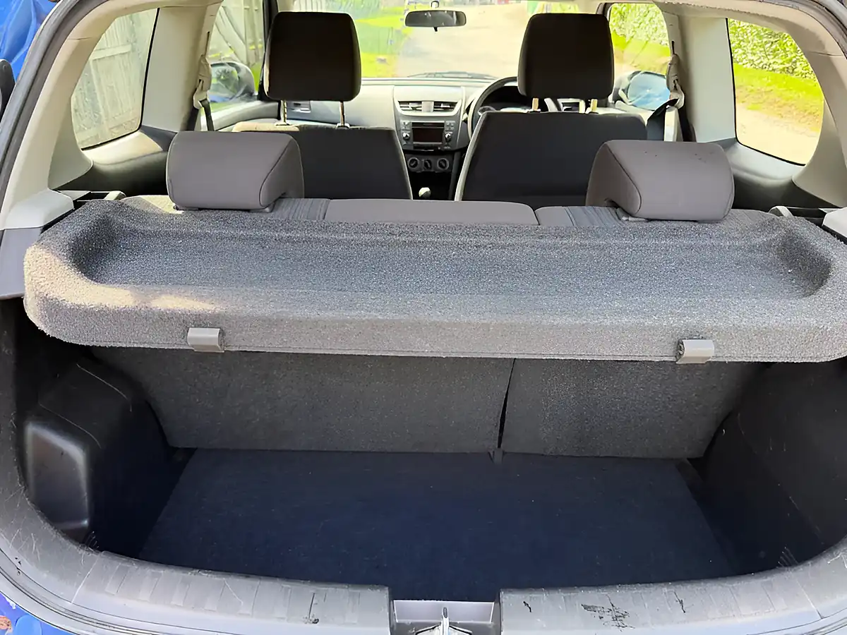 Used 2013 Suzuki Swift SZ2 Blue - Interior and Exterior details 16